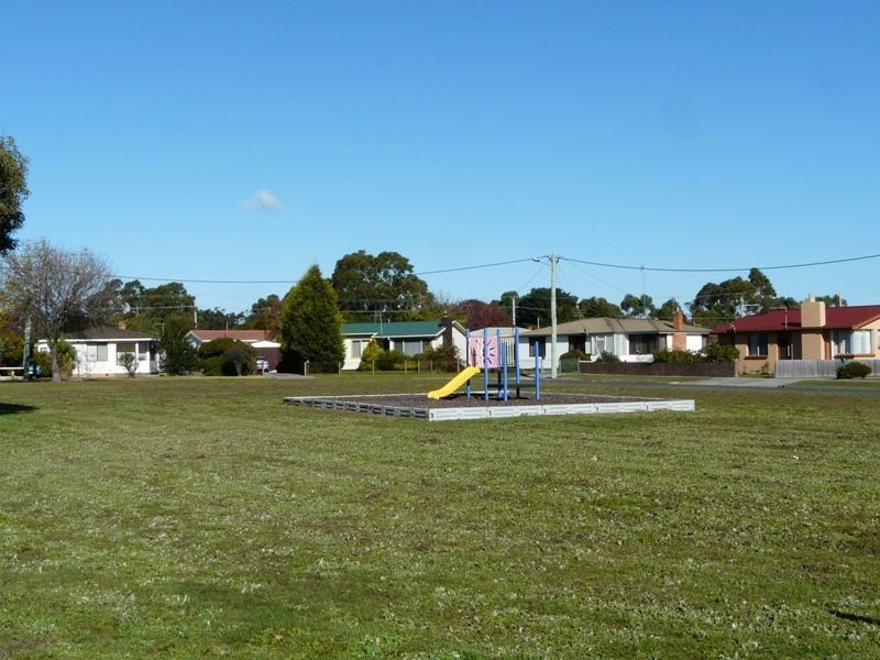 9 Harris Crescent, George Town TAS 7253