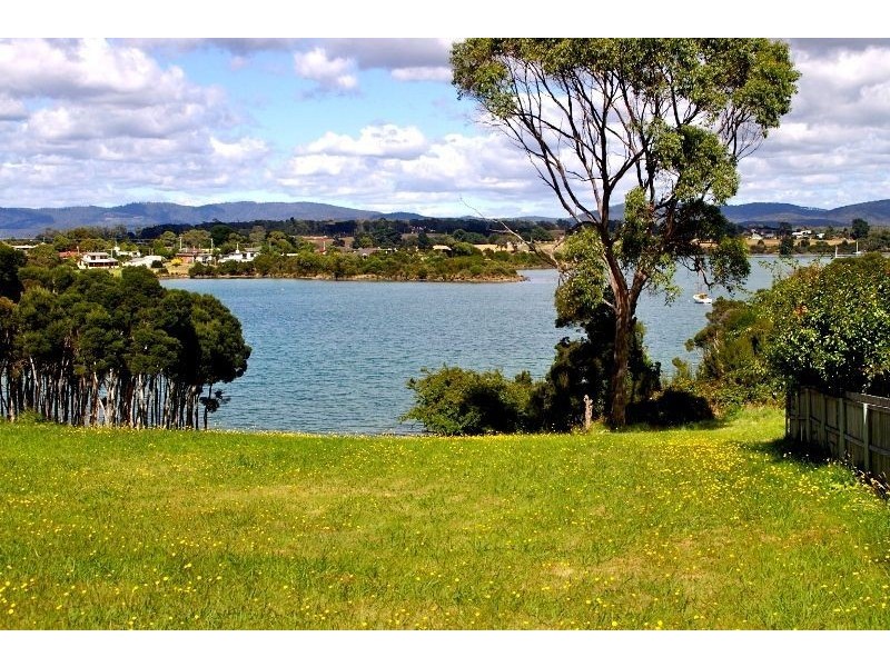 12 Reece Street, George Town TAS 7253