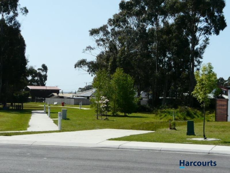 12 Warburton Road, George Town TAS 7253