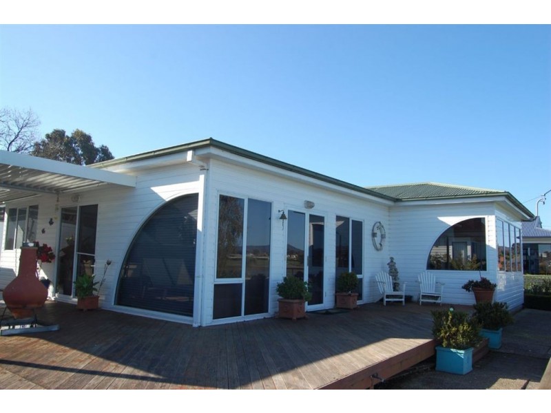 4 Esplanade North, George Town TAS 7253
