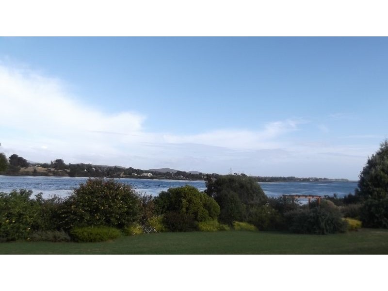 2 Tamar Avenue, George Town TAS 7253
