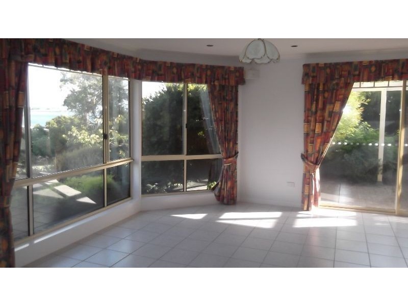 2 Tamar Avenue, George Town TAS 7253