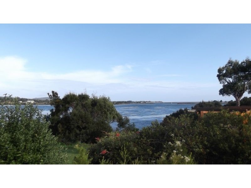 2 Tamar Avenue, George Town TAS 7253