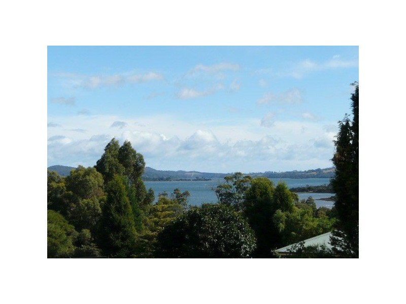 9 Swan Drive, Swan Bay TAS 7252