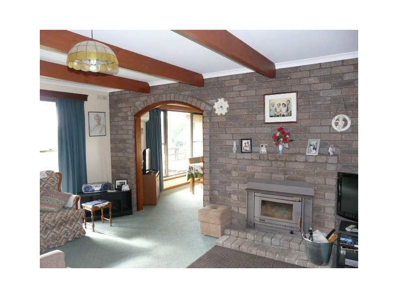 9 Swan Drive, Swan Bay TAS 7252