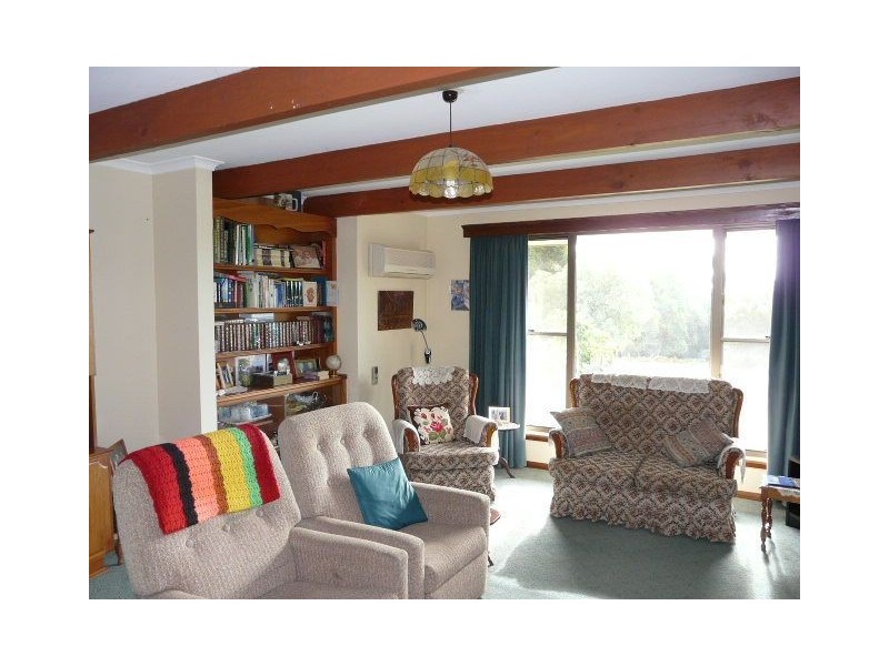 9 Swan Drive, Swan Bay TAS 7252