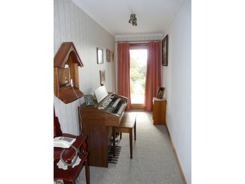 9 Swan Drive, Swan Bay TAS 7252