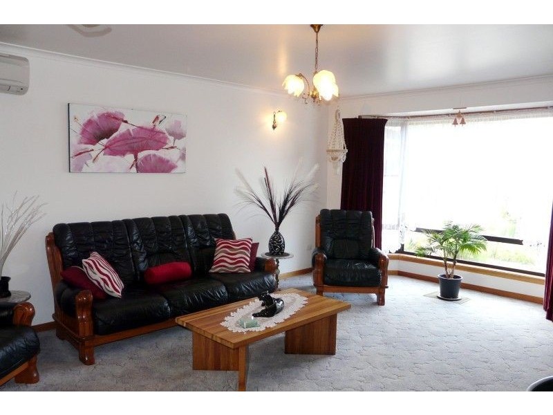 16 Lawrence Street, George Town TAS 7253