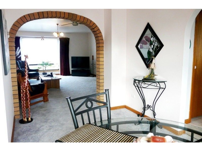 16 Lawrence Street, George Town TAS 7253