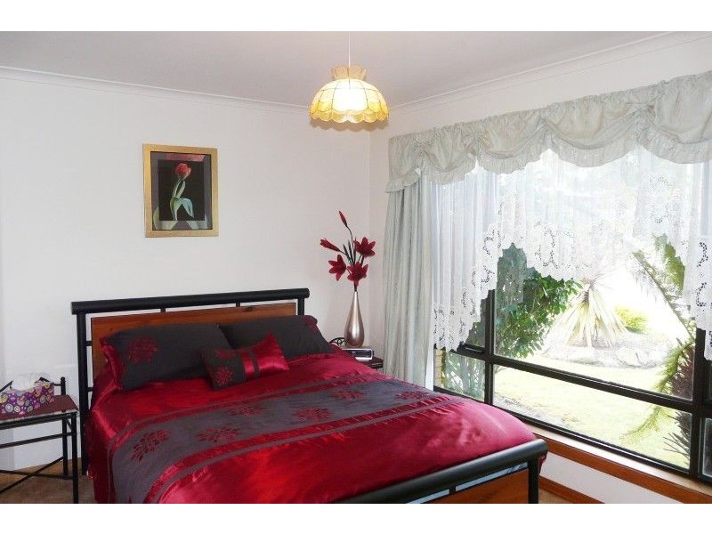 16 Lawrence Street, George Town TAS 7253