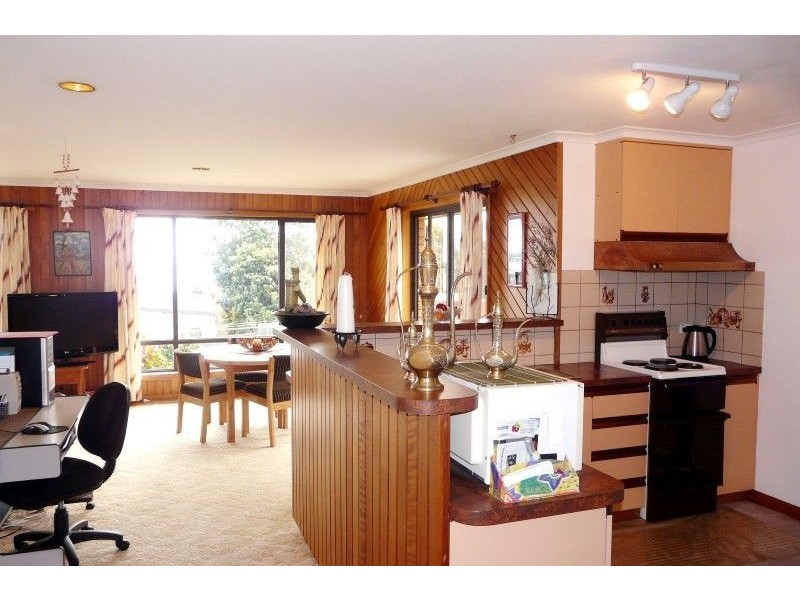 16 Lawrence Street, George Town TAS 7253