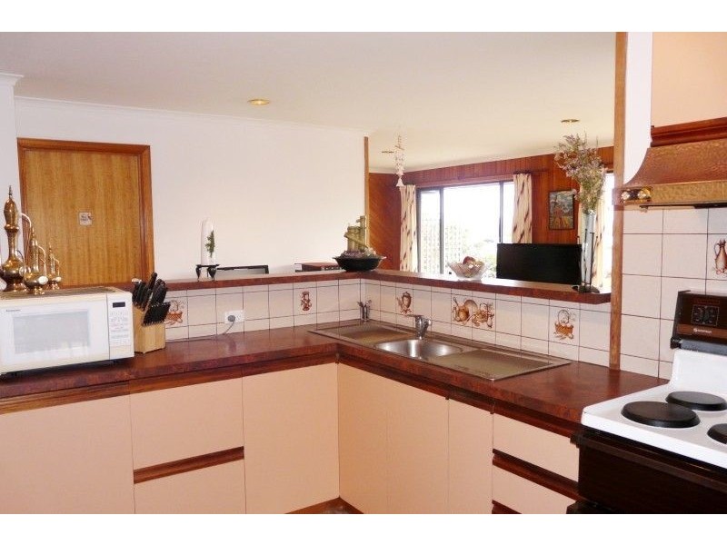 16 Lawrence Street, George Town TAS 7253