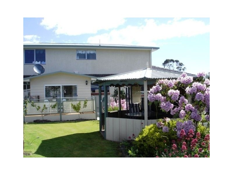21-23 Tamar Avenue, George Town TAS 7253