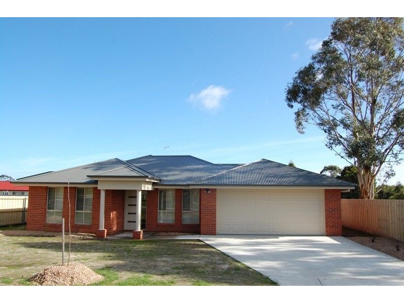 9 Warburton Road, George Town TAS 7253