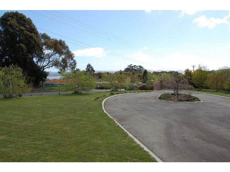 32 Swan Drive, Swan Bay TAS 7252