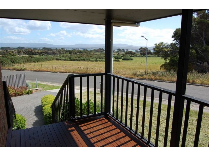 6 Dunning Avenue, George Town TAS 7253