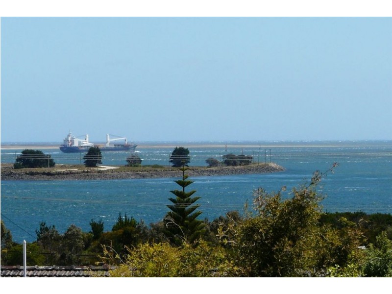 18 Lawrence Street, George Town TAS 7253