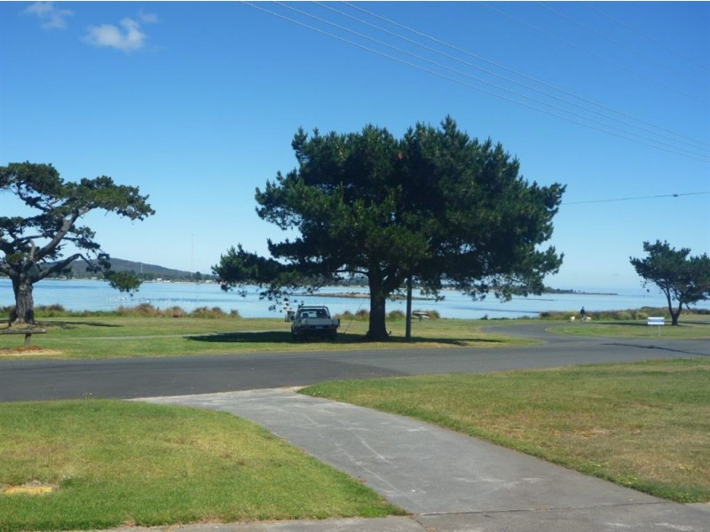 25 Esplanade North, George Town TAS 7253