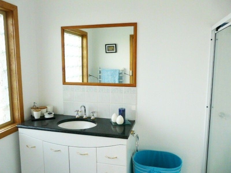 37 Gunns Parade, Low Head TAS 7253