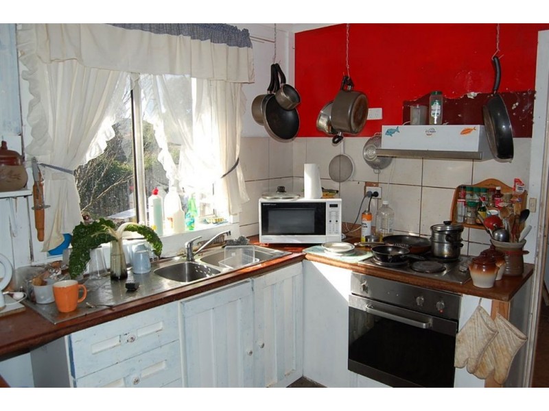 8 Simpson Avenue, George Town TAS 7253