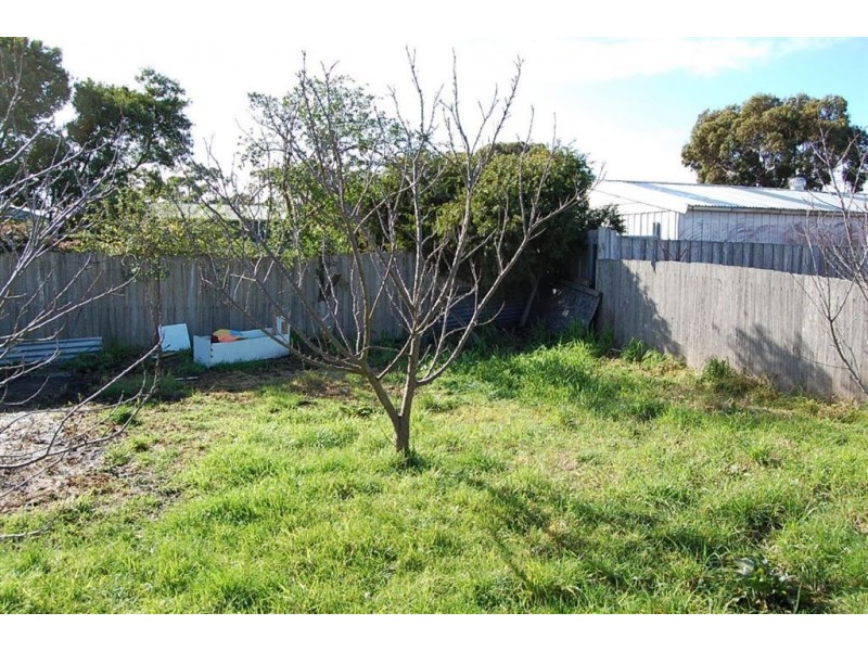 8 Simpson Avenue, George Town TAS 7253