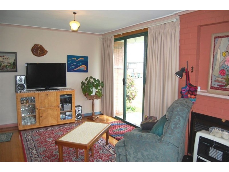 6 Adam Street, George Town TAS 7253