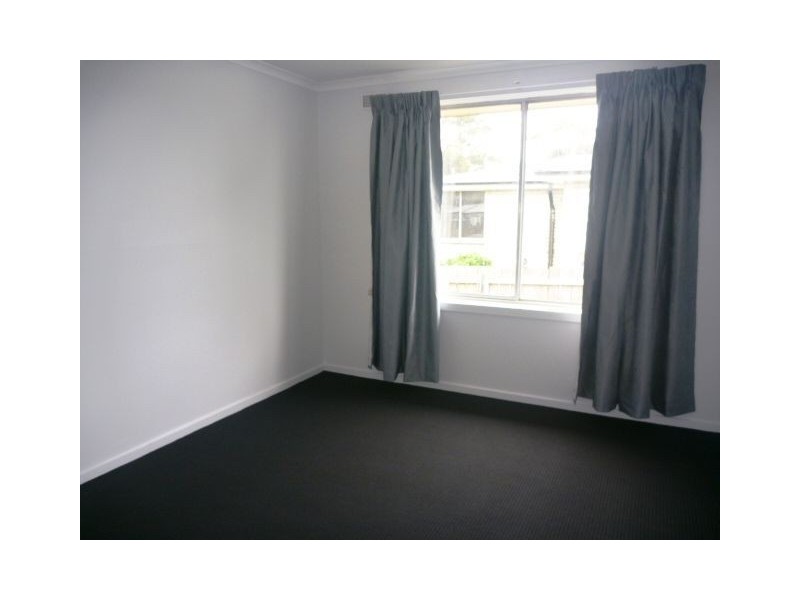 8 Simpson Avenue, George Town TAS 7253