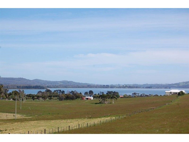 450 Los Angelos Road, Swan Bay TAS 7252