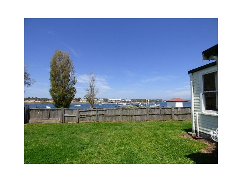 2 Elizabeth Street, George Town TAS 7253