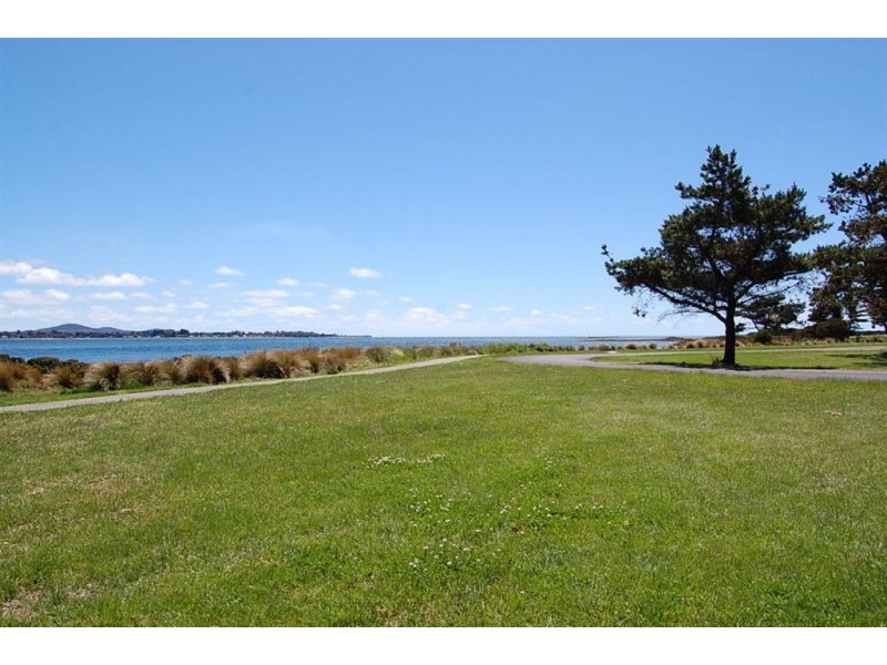 32 Esplanade North, George Town TAS 7253