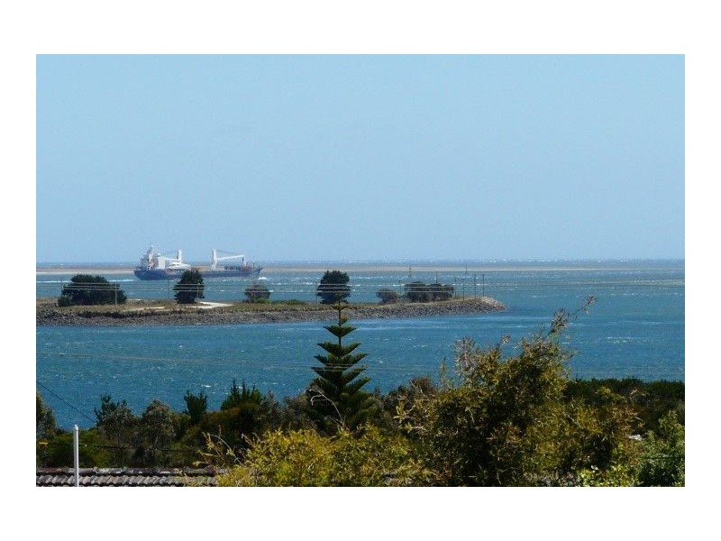 18 Lawrence Street, George Town TAS 7253