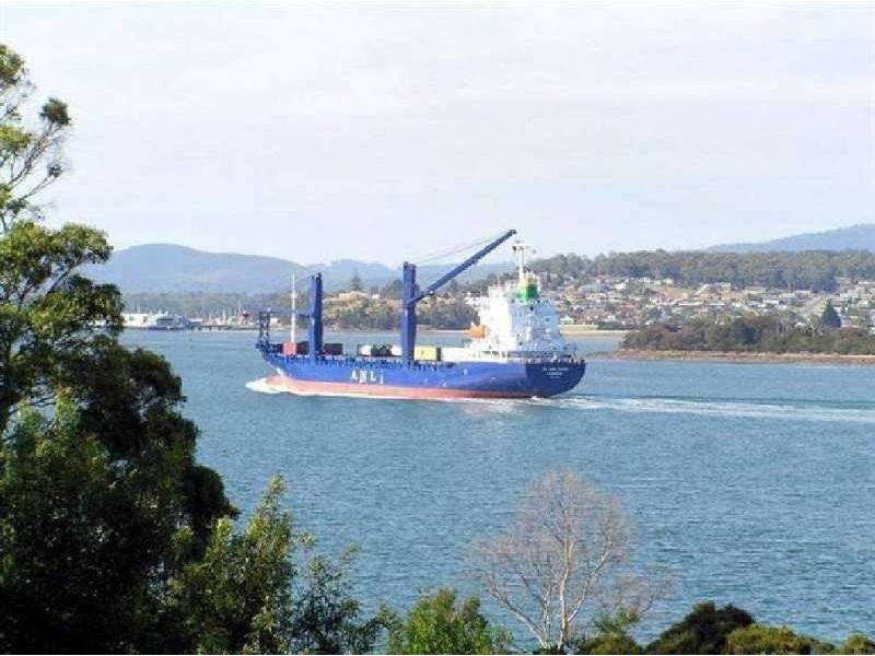 32 Tamar Avenue, George Town TAS 7253