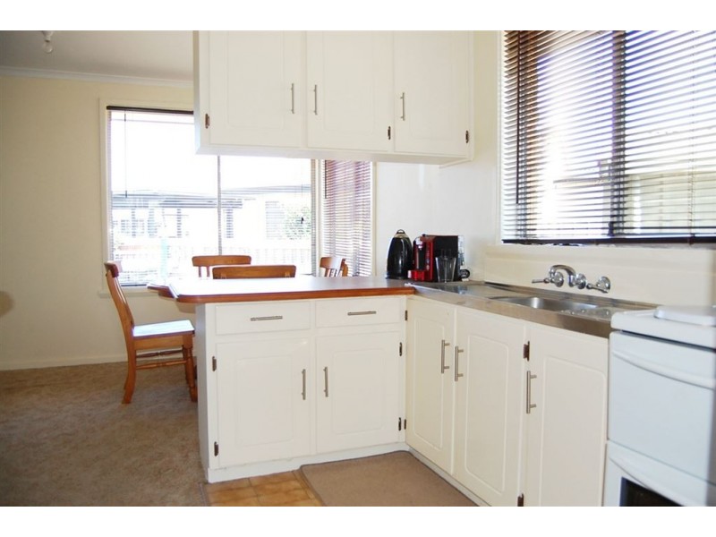 9 Targett Avenue, George Town TAS 7253