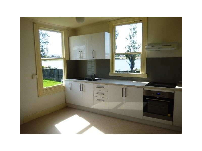 2 Elizabeth Street, George Town TAS 7253