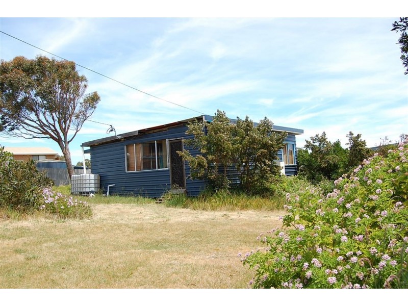 9 Hurst Street, Lulworth TAS 7252