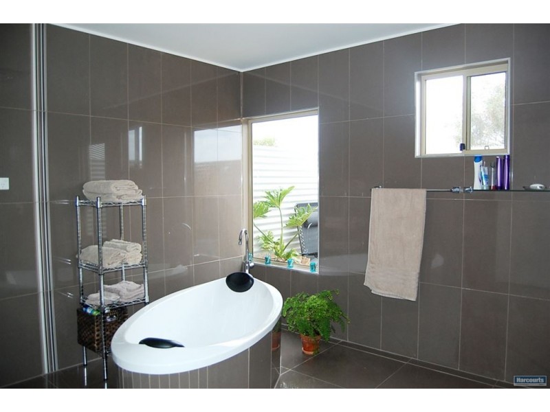 5 Fanny’s Bay Road, Lulworth TAS 7252