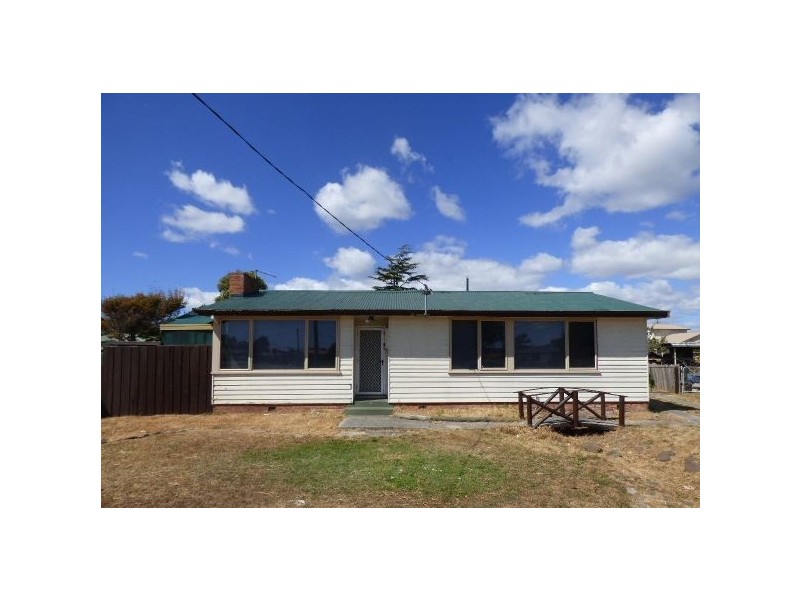6 Harris Crescent, George Town TAS 7253