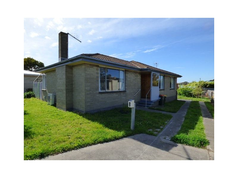 8 Simpson Avenue, George Town TAS 7253