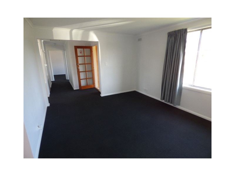 8 Simpson Avenue, George Town TAS 7253