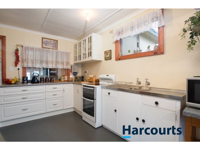 2 Howard Street, Bellingham TAS 7254