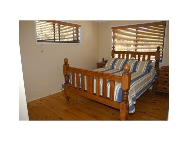 18 Sylvania Street, Wellington Point QLD 4160