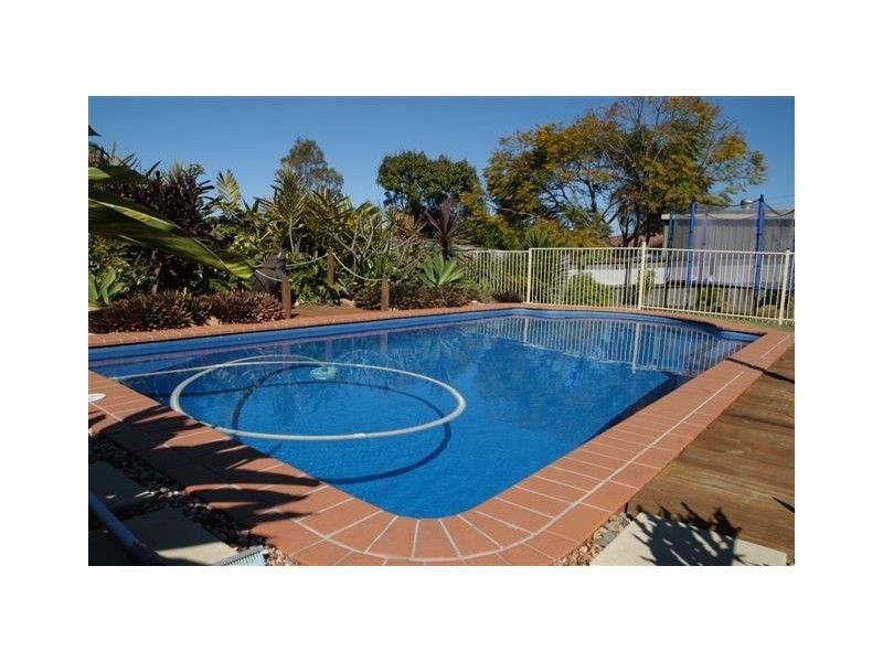 18 Sylvania Street, Wellington Point QLD 4160