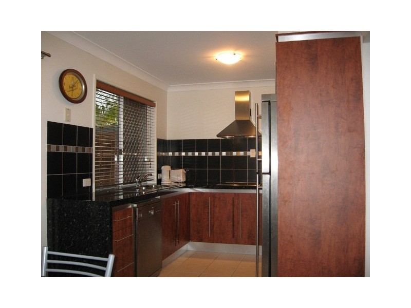 2/5 Aramac Ct, Capalaba QLD 4157