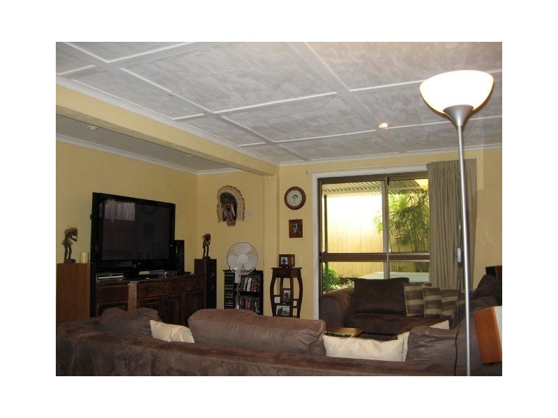25 Kennedy Dr, Capalaba QLD 4157