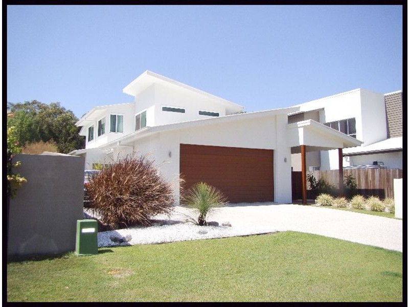 68 Anchorage Circuit, Twin Waters QLD 4564