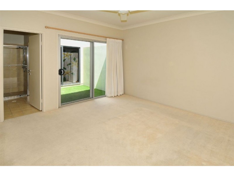 143/2 Grand Parade, Kawana Island QLD 4575