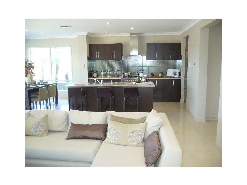 30 Elkington Circuit, North Lakes QLD 4509