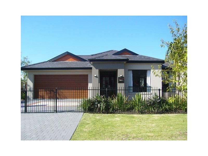 34 Elkington Circuit, North Lakes QLD 4509