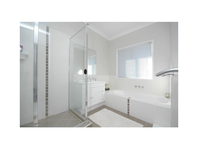 412 Elkhorn Court, North Lakes QLD 4509