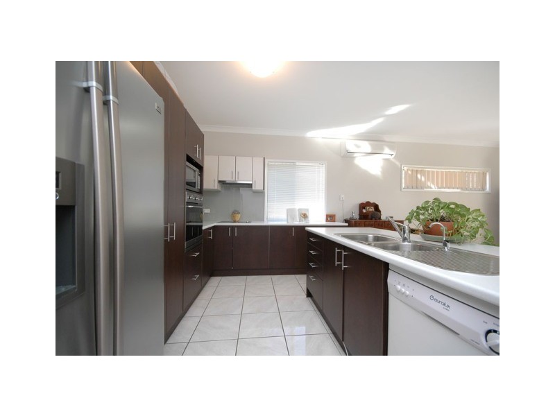 412 Elkhorn Court, North Lakes QLD 4509